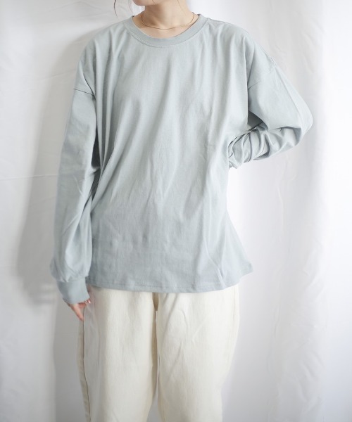 spoon store（スプーンストア）の「ゆったり長袖Tシャツ（Tシャツ/カットソー・レディース・ホワイト/ブルー系その他/チャコール/ライトブルー/ベージュ系その他/カーキ/アイボリー・MEDIUM/フリー）」の6枚目の写真