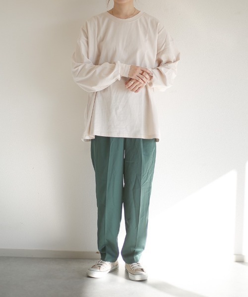 spoon store（スプーンストア）の「ゆったり長袖Tシャツ（Tシャツ/カットソー・レディース・ホワイト/ブルー系その他/チャコール/ライトブルー/ベージュ系その他/カーキ/アイボリー・MEDIUM/フリー）」の8枚目の写真