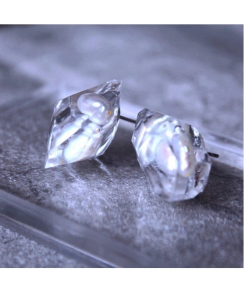 tone(トーン)の「【Willija】金属アレルギー対応《一粒氷》ピアス(MA)(ピアス(両耳用)・レディース・シルバー/ゴールド/その他/ピンク系その他/ピンク系その他2/その他2/その他3/ピンク系その他3/その他4/その他6・FREE)」の10枚目の写真