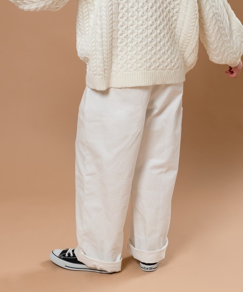 MUHET（ミュエータ）の「切り替えタックワイドパンツ（チノパンツ・レディース・ブラック/ダークブラウン/オフホワイト/ライトグリーン・SMALL/MEDIUM/X-LARGE）」の8枚目の写真