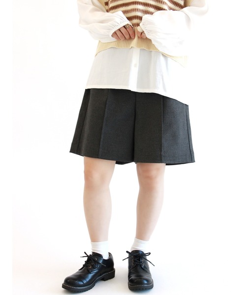 ehka sopo（エヘカソポ）の「ハイウエストショートパンツ（その他パンツ・レディース・ベージュ/カーキ/チャコール・ﾌﾘ-）」の2枚目の写真