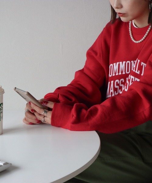 Russell Athletic(ラッセルアスレティック)の「Russell Athletic ラッセルアスレチック 裏起毛カレッジロゴスウェット(スウェット・レディース・ホワイト/ライトグレー/ネイビー/レッド・M/L)」の16枚目の写真