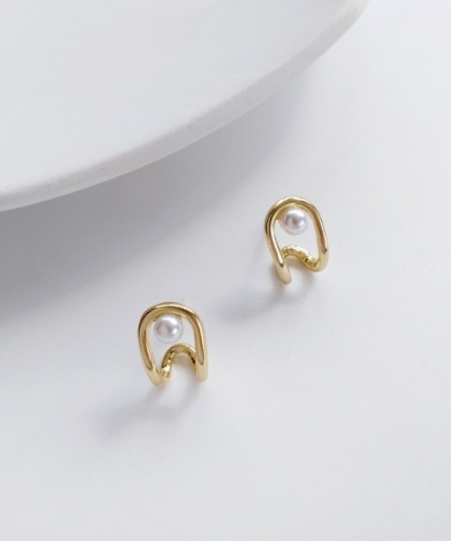 LAC-VERT（ラック・ヴェール）の「センターパールピアス（ピアス（両耳用）・レディース・ゴールド・FREE）」の7枚目の写真