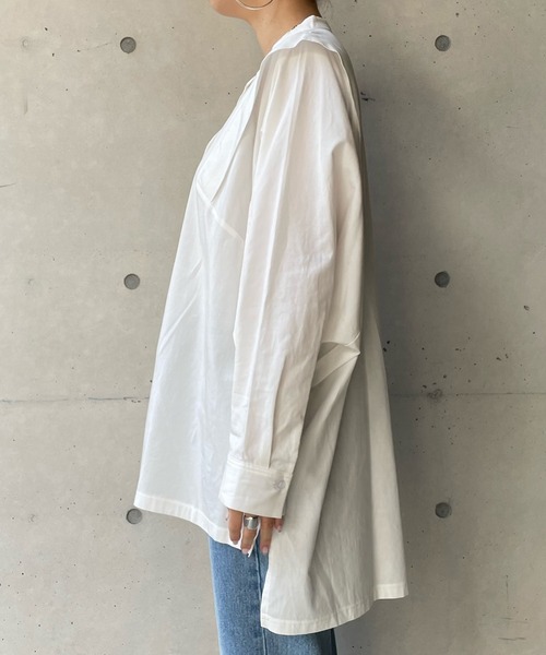 DouDou（ドゥドゥ）の「ショルダー切替ブラウス（シャツ/ブラウス・レディース・オフホワイト・FREE）」の4枚目の写真