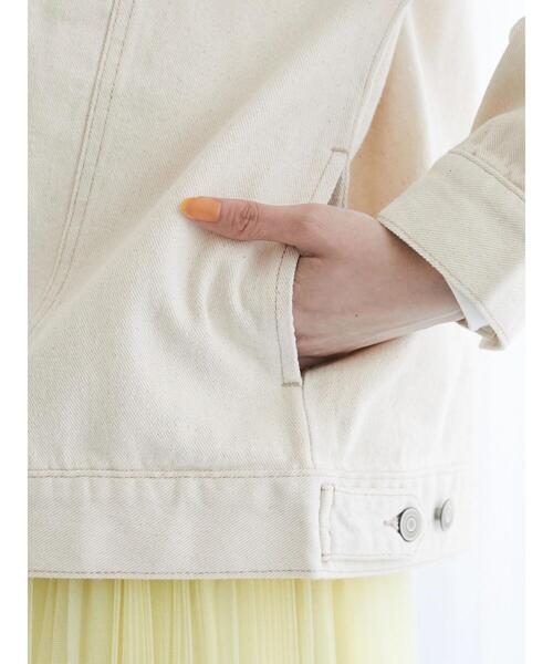 Green Parks(グリーンパークス)の「ノーカラーデニムジャケット*(ブルゾン・レディース・ホワイト系その他2/インディゴブルー/ワンウォッシュ・FREE)」の18枚目の写真