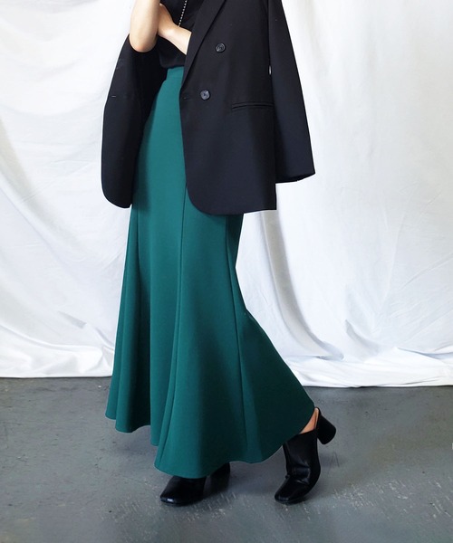 me+em select（ミームセレクト）の「※【 新色追加／９色展開 】ハイウエストカラーロングマーメイドスカート（スカート・レディース・ブルー/イエロー系その他/グリーン/アイボリー/オレンジ/ブラック/ダークグリーン/パープル/ラベンダー・MEDIUM）」の3枚目の写真