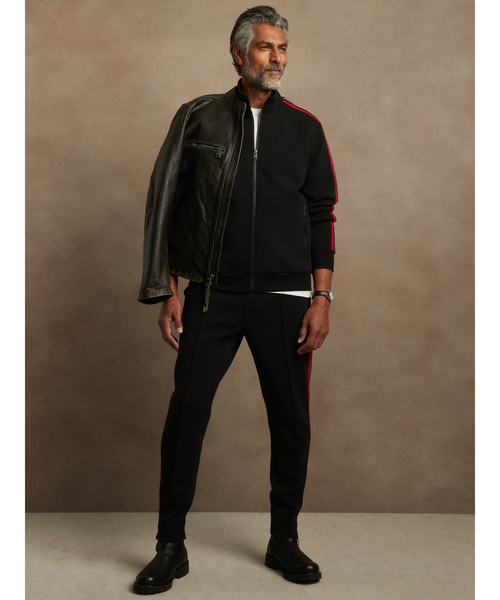 Banana Republic（バナナリパブリック）の「サイドストライプ スキューバニット ジョガーパンツ（スウェットパンツ・メンズ・ブラック・M/S）」の2枚目の写真