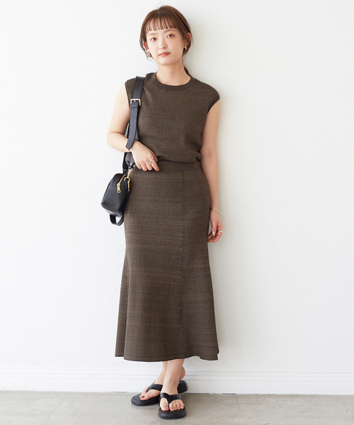SLOBE IENA(スローブイエナ)の「ノースリーブリブニット◆(ニット/セーター・レディース・グレー/ナチュラル・FREE)」の4枚目の写真