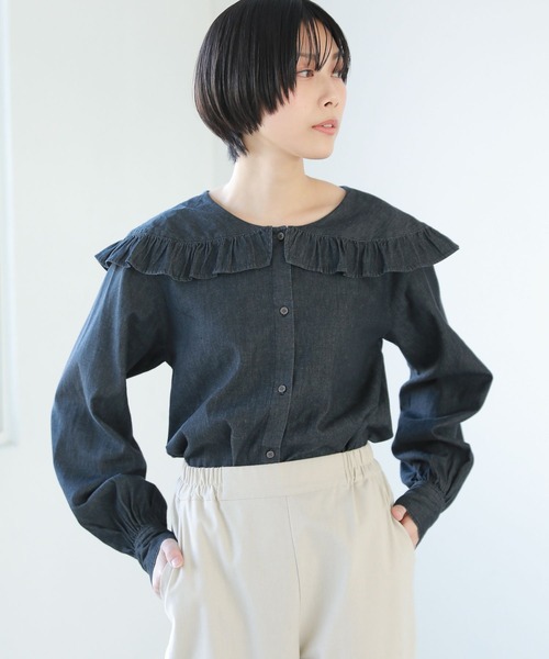 LAKOLE（ラコレ）の「ラッフルカラーデニムブラウス / 272739（シャツ/ブラウス・レディース・ブラック/グレー/クリアブルー・SMALL/MEDIUM）」の8枚目の写真