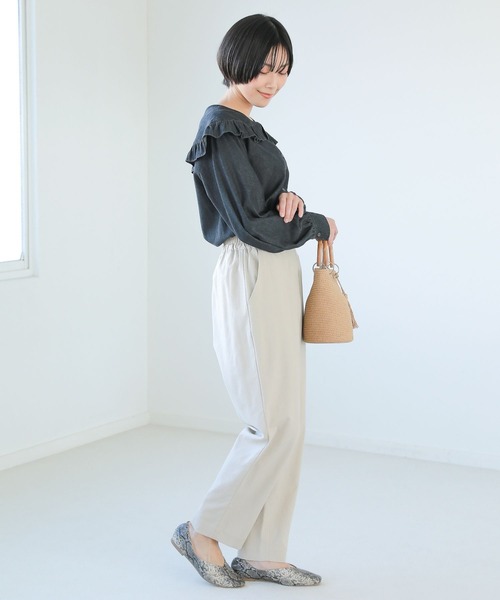 LAKOLE（ラコレ）の「ラッフルカラーデニムブラウス / 272739（シャツ/ブラウス・レディース・ブラック/グレー/クリアブルー・SMALL/MEDIUM）」の7枚目の写真