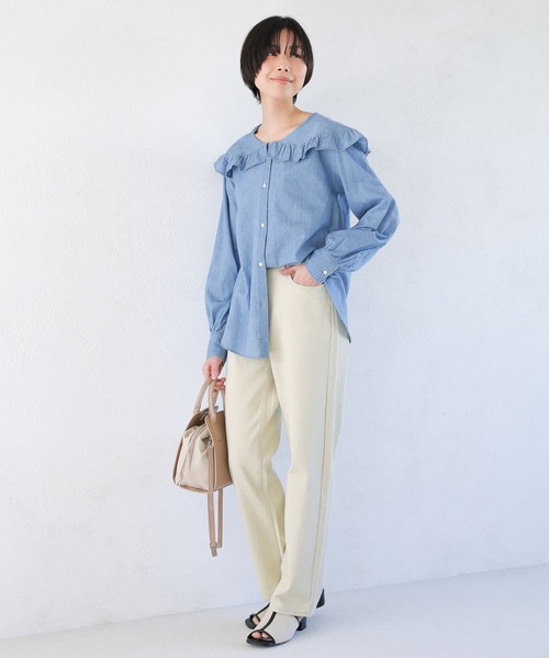 LAKOLE（ラコレ）の「ラッフルカラーデニムブラウス / 272739（シャツ/ブラウス・レディース・ブラック/グレー/クリアブルー・SMALL/MEDIUM）」の10枚目の写真