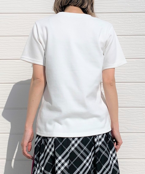 Q(キュー)の「ロゴ半袖T(Tシャツ/カットソー・レディース・アイボリー/ダークグレー・MEDIUM)」の8枚目の写真