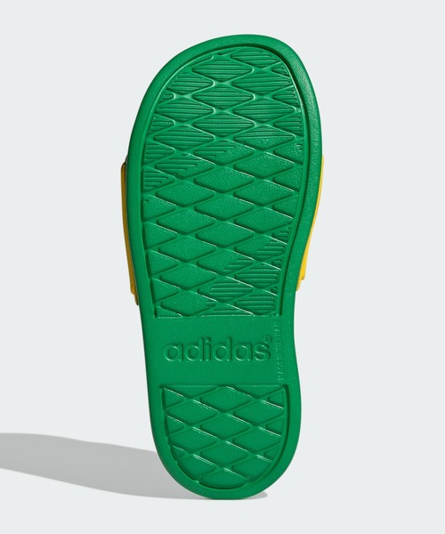 adidas（アディダス）の「アディダス アディレッタ コンフォート × LEGO サンダル / adidas Adilette Comfort × LEGO Slides / アディダス（キッズ/子供用）（サンダル・キッズ・レッド/ブラック×イエロー/ブラック×ホワイト/イエロー×グリーン・18cm/23.0cm/24.0cm/25.0cm/22.0cm/17.0cm/19.0cm/20.0cm/21.0cm）」の15枚目の写真