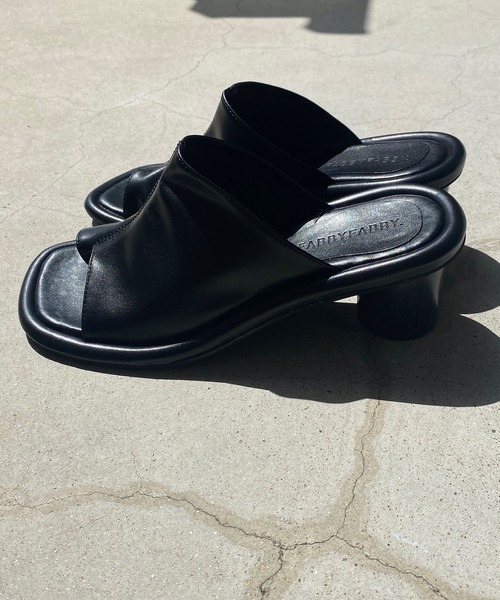 y/m by RIKA（イムバイリカ）の「オーバーカバーミュール（サンダル・レディース・オフホワイト/ブラック・LARGE/MEDIUM/SMALL）」の21枚目の写真