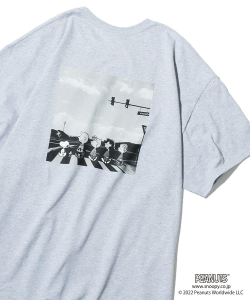 ROOPTOKYO(ループトウキョウ)の「ROOP TOKYO限定:PEANUTS フォトS/S Tee 半袖Tシャツ(Tシャツ/カットソー・メンズ・ホワイト/ブラック/グレー・S/M/L/XL)」の3枚目の写真