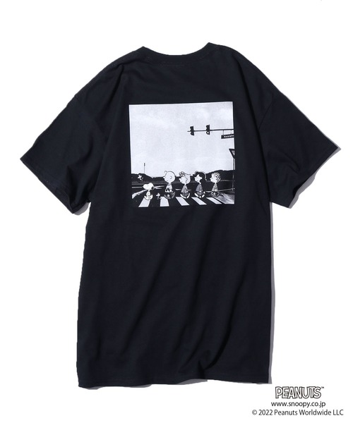 ROOPTOKYO(ループトウキョウ)の「ROOP TOKYO限定:PEANUTS フォトS/S Tee 半袖Tシャツ(Tシャツ/カットソー・メンズ・ホワイト/ブラック/グレー・S/M/L/XL)」の2枚目の写真