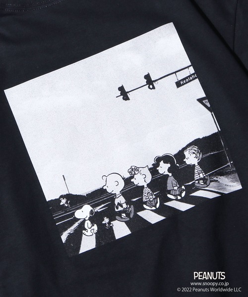 ROOPTOKYO(ループトウキョウ)の「ROOP TOKYO限定:PEANUTS フォトS/S Tee 半袖Tシャツ(Tシャツ/カットソー・メンズ・ホワイト/ブラック/グレー・S/M/L/XL)」の7枚目の写真