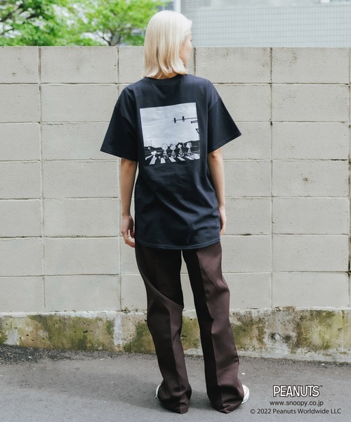 ROOPTOKYO(ループトウキョウ)の「ROOP TOKYO限定:PEANUTS フォトS/S Tee 半袖Tシャツ(Tシャツ/カットソー・メンズ・ホワイト/ブラック/グレー・S/M/L/XL)」の13枚目の写真