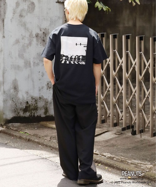 ROOPTOKYO(ループトウキョウ)の「ROOP TOKYO限定:PEANUTS フォトS/S Tee 半袖Tシャツ(Tシャツ/カットソー・メンズ・ホワイト/ブラック/グレー・S/M/L/XL)」の21枚目の写真