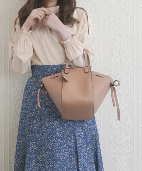 Areeam（アリーム）の「マルチWAYリボンバッグ（トートバッグ・レディース・グレイッシュベージュ/ベージュ・FREE）」の3枚目の写真