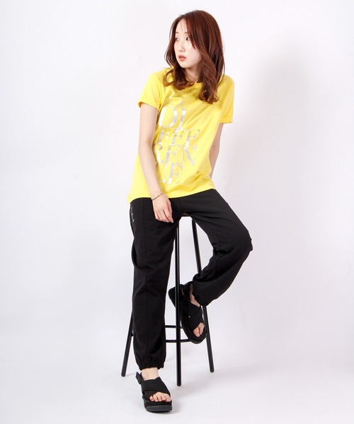 DIMENSIONE danza(ディメンシオーネ ダンツァ)の「サイドプリント半袖Tシャツ(Tシャツ/カットソー・レディース・ホワイト/オレンジ/イエロー/ブラック・SMALL/MEDIUM/X-SMALL)」の14枚目の写真