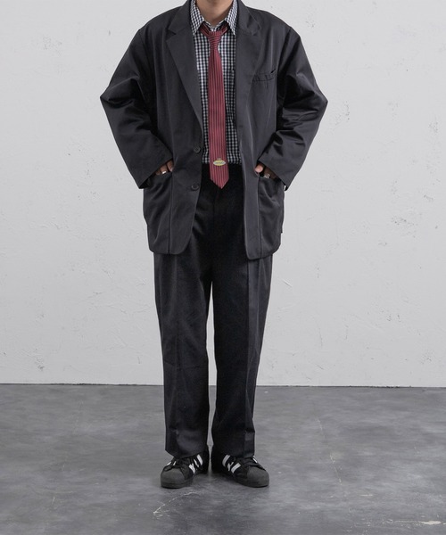 kutir（クティール）の「ルーズテーラードジャケット(セットアップ着用可！)（テーラードジャケット・メンズ・ネイビー/グレイッシュベージュ・MEDIUM/LARGE）」の3枚目の写真