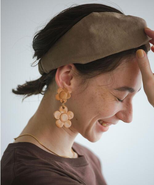 green label relaxing（グリーンレーベルリラクシング）の「ツイスト ターバン ヘアバンド（ヘアバンド・レディース・オフホワイト/モカ・FREE）」の3枚目の写真