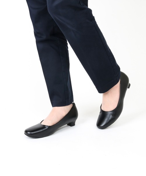 Lady worker（レディワーカー）の「3cm 4E　ゆったりパンプス（パンプス・レディース・ブラック・23.0cm/23.5cm/22.5cm/25.0cm/24.0cm/22.0cm/24.5cm/21.5cm）」の7枚目の写真