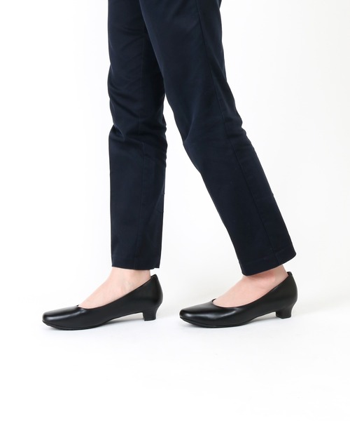 Lady worker（レディワーカー）の「3cm 4E　ゆったりパンプス（パンプス・レディース・ブラック・23.0cm/23.5cm/22.5cm/25.0cm/24.0cm/22.0cm/24.5cm/21.5cm）」の4枚目の写真