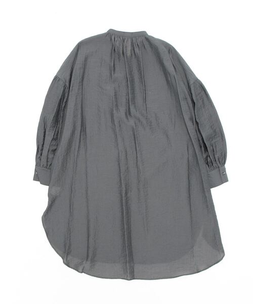 Q（キュー）の「Backギャザーシャツ（シャツ/ブラウス・レディース・チャコールグレー/アイボリー・MEDIUM）」の4枚目の写真