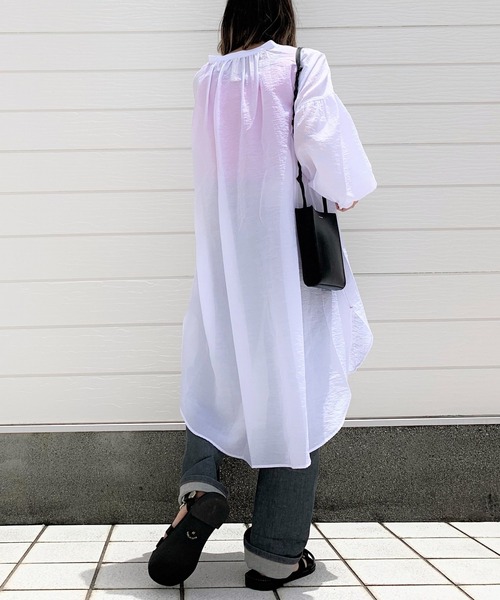 Q（キュー）の「Backギャザーシャツ（シャツ/ブラウス・レディース・チャコールグレー/アイボリー・MEDIUM）」の8枚目の写真