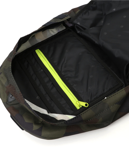 NIXON（ニクソン）の「SMITH Ⅱ BACKPACK（バックパック/リュック・メンズ・ヘザーグレー/ブラック系その他/ブラック/ネイビー/ブルー系その他/グレー/その他1/その他2/パープル/グレー系その他/ブルー/オリーブ/その他/ブルー系その他2/ブラック系その他2/ブルー系その他3/その他3・FREE）」の21枚目の写真