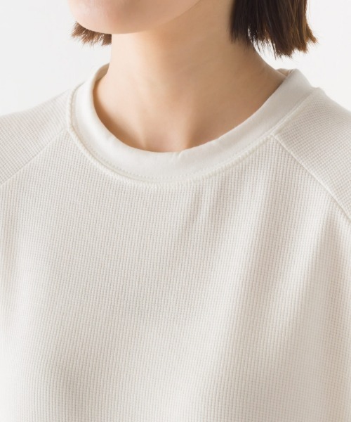 OMNES（オムネス）の「ベアワッフル裾スリットプルオーバー（その他トップス・レディース・ホワイト/ベージュ/ネイビー/イエロー/ラベンダー/グレイッシュベージュ/チャコール・FREE）」の8枚目の写真