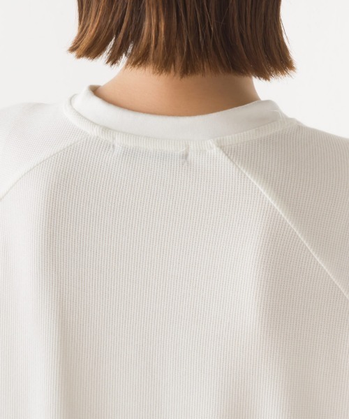 OMNES（オムネス）の「ベアワッフル裾スリットプルオーバー（その他トップス・レディース・ホワイト/ベージュ/ネイビー/イエロー/ラベンダー/グレイッシュベージュ/チャコール・FREE）」の9枚目の写真
