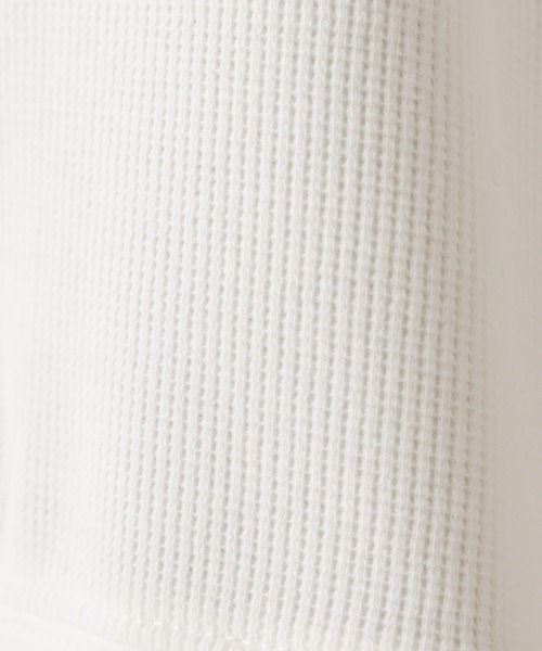 OMNES（オムネス）の「ベアワッフル裾スリットプルオーバー（その他トップス・レディース・ホワイト/ベージュ/ネイビー/イエロー/ラベンダー/グレイッシュベージュ/チャコール・FREE）」の12枚目の写真