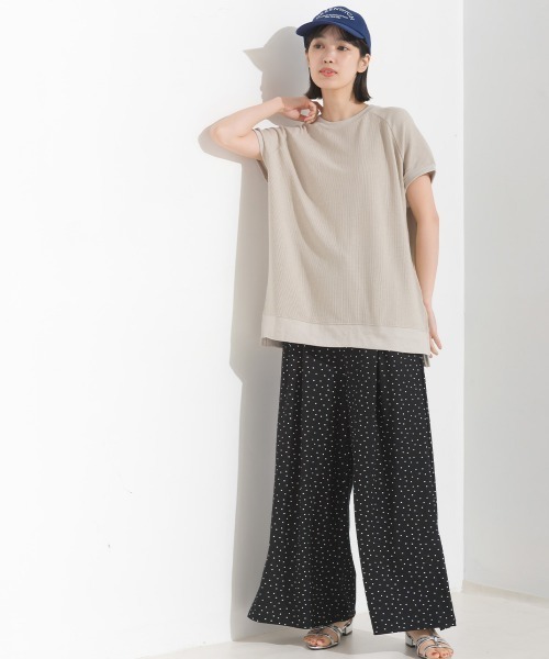 OMNES（オムネス）の「ベアワッフル裾スリットプルオーバー（その他トップス・レディース・ホワイト/ベージュ/ネイビー/イエロー/ラベンダー/グレイッシュベージュ/チャコール・FREE）」の16枚目の写真