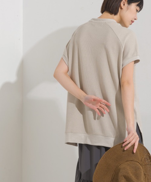 OMNES（オムネス）の「ベアワッフル裾スリットプルオーバー（その他トップス・レディース・ホワイト/ベージュ/ネイビー/イエロー/ラベンダー/グレイッシュベージュ/チャコール・FREE）」の20枚目の写真