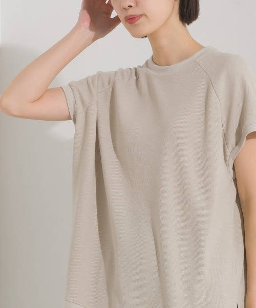 OMNES（オムネス）の「ベアワッフル裾スリットプルオーバー（その他トップス・レディース・ホワイト/ベージュ/ネイビー/イエロー/ラベンダー/グレイッシュベージュ/チャコール・FREE）」の22枚目の写真