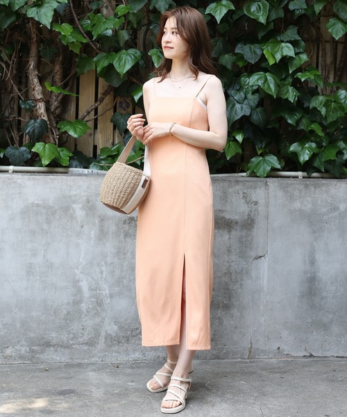 one after another NICE CLAUP（ワンアフターアナザーナイスクラップ）の「Sサイズあり　スリットキャミワンピース（ワンピース・レディース・コーラル/チェック/ブラウン/ブラック/アイボリー・SMALL/MEDIUM）」の12枚目の写真