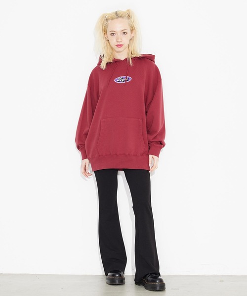 X-girl（エックスガール）の「OVAL LOGO PATCH SWEAT HOODIE（パーカー・レディース・ブラック/ダークグリーン/バーガンディー・S/M/L/XL）」の7枚目の写真