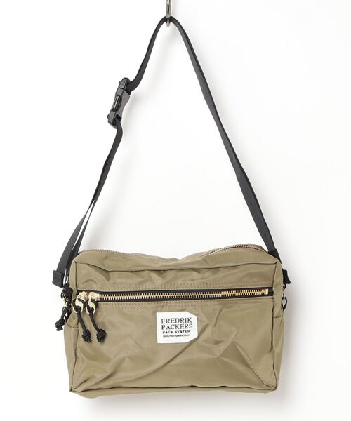 FREDRIK PACKERS(フレドリックパッカーズ)の「FREDRIK PACKERS / フレドリックパッカーズ / 420D SNUG SHOULDER(M)(ショルダーバッグ・レディース・ブラック/オリーブ/ネイビー/タン/ホワイト/シルバー/カーキ/チャコールグレー・ONESIZE)」の21枚目の写真