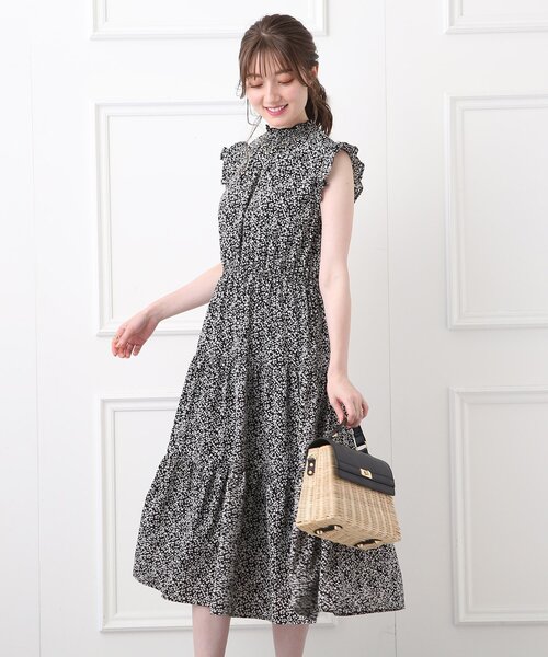 セール 大人可愛いを作れる小花柄 ミディ丈ティアードワンピース ワンピース Couture Brooch クチュールブローチ のファッション通販 Zozotown セール 大人可愛いを作れる小花柄 ミディ丈ティアードワンピース ワンピース Couture Brooch クチュールブローチ のファッション通販 Zozotown