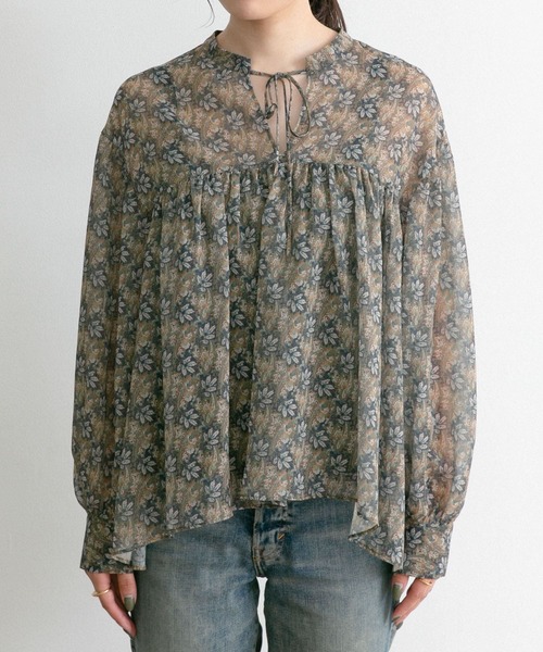 URBAN RESEARCH ROSSO WOMEN（アーバンリサーチ　ロッソ）の「ペイズリーフラワーギャザーブラウス（シャツ/ブラウス・レディース・ブラック系その他/グリーン系その他・FREE）」の9枚目の写真