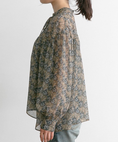 URBAN RESEARCH ROSSO WOMEN（アーバンリサーチ　ロッソ）の「ペイズリーフラワーギャザーブラウス（シャツ/ブラウス・レディース・ブラック系その他/グリーン系その他・FREE）」の10枚目の写真
