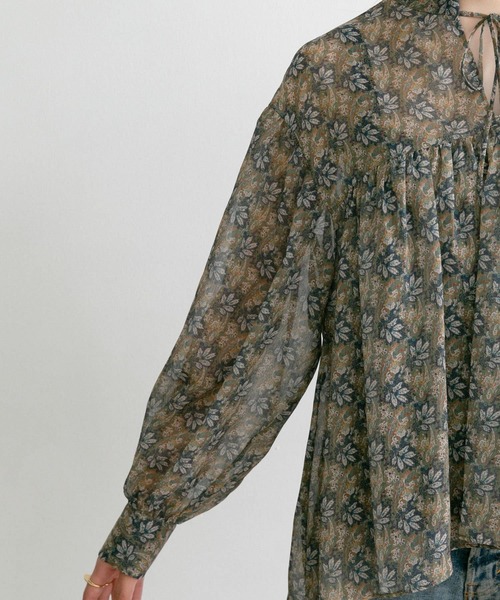 URBAN RESEARCH ROSSO WOMEN（アーバンリサーチ　ロッソ）の「ペイズリーフラワーギャザーブラウス（シャツ/ブラウス・レディース・ブラック系その他/グリーン系その他・FREE）」の13枚目の写真