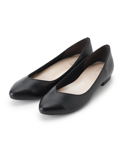 grove(グローブ)の「【ふわっと心地よい足入れ】人気デザインが復活!やわここち(R)Vカットフラットパンプス(日本製)(パンプス・レディース・ブラック/ガンメタ/ベージュ系その他7/ブラック系3/ライトベージュ・50/40/35/45/30/25/20)」の2枚目の写真