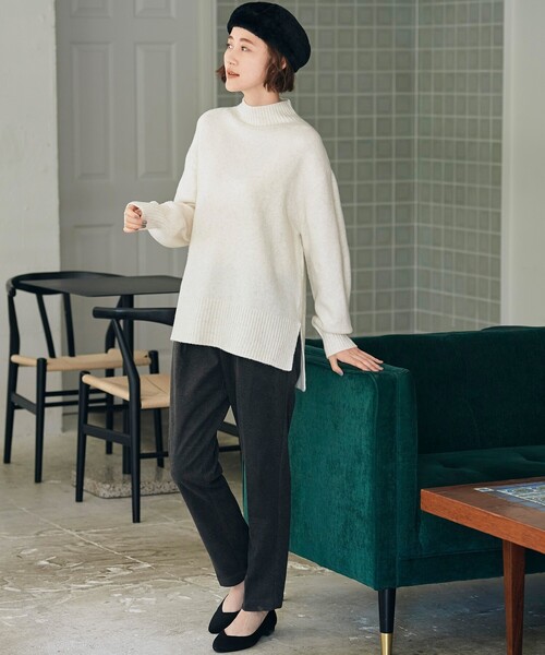 grove(グローブ)の「【ふわっと心地よい足入れ】人気デザインが復活!やわここち(R)Vカットフラットパンプス(日本製)(パンプス・レディース・ブラック/ガンメタ/ベージュ系その他7/ブラック系3/ライトベージュ・50/40/35/45/30/25/20)」の11枚目の写真