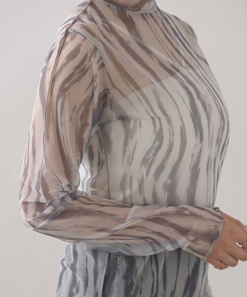 RETRO GIRL(レトロガール)の「シアーレイヤードHNカットソー(Tシャツ/カットソー・レディース・オフホワイト/イエロー/ブルー/ブラック/ブラック系その他・FREE)」の10枚目の写真