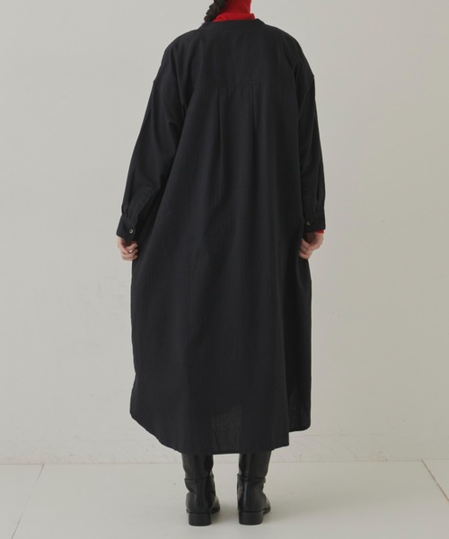 Libra Cue（リブラ キュー）の「ヘリンボーンツイルロングシャツワンピース（シャツワンピース・レディース・チャコールグレー/ブラック/カーキ/ベージュ/キャメル・FREE）」の15枚目の写真