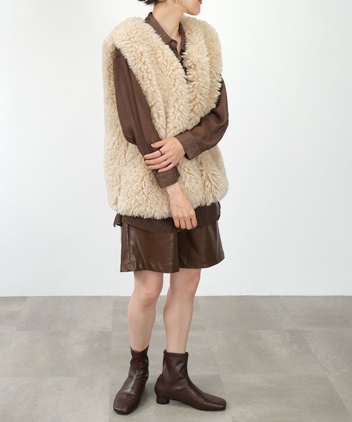 ＡＮＤＪ（アンドジェイ）の「【2022/AW】エコファーベスト（ベスト・レディース・ライトベージュ/オフホワイト/ブラウン・M）」の14枚目の写真